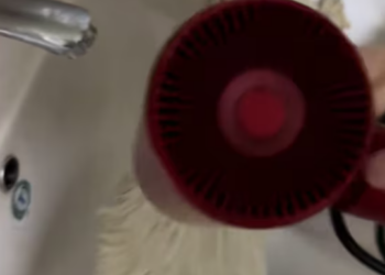 T0301003 This is what silence looks like when no one helps.